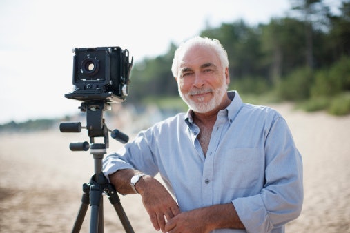 Check if the Tripod Can Support the Weight of the DSLR and the Lens