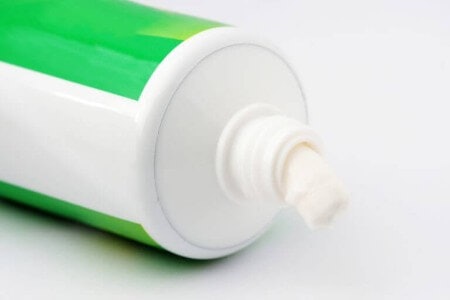 Select One With Small Abrasive Grain Ingredient for Enamel Safety
