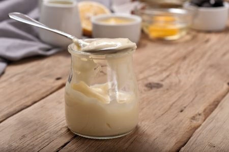 ‘No Utensils Necessary’ - Squeezy Bottles or ‘Easy to Spread Evenly’ Jar Types