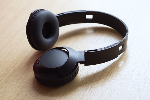 Choose Between Wired and Wireless