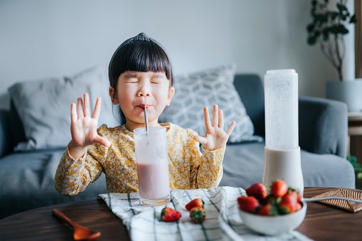 Choose Between Flavored (Chocolate, Vanila, more) and Unflavored Almond Milk