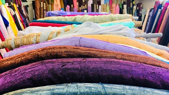 Choose the Colour of Kurta Depending on the Time of the Event