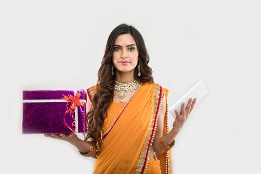 Skip the Typical Snack Hampers; Choose Other Types of Gift Sets