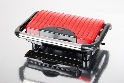 For Safer and Easier Handling, Get One With Ergonomic Handles