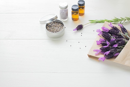 Decide on the Right Fragrance for Your Mood