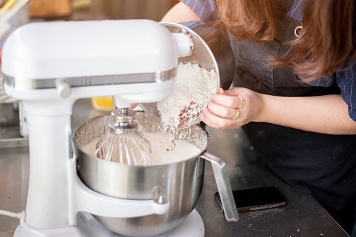 Go For 4 L or More if You Bake in Large Quantities