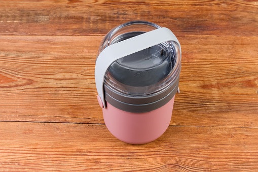 Spillproof and Airtight Lunch boxes Retain Freshness for Long