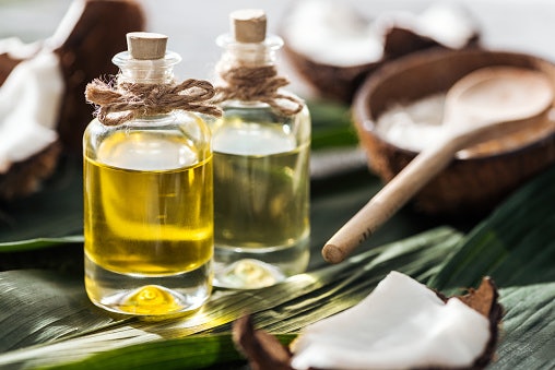 Fractionated Coconut Oil Can Be an Option for People With Heat Damaged Hair