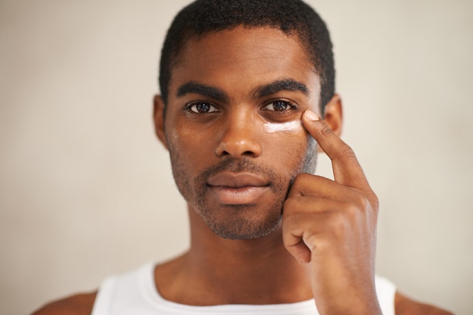 Treat Pigmented Dark Brown Circles With Vitamin C