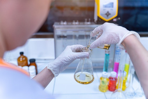 Steer Clear of Mineral Oils as It Cause Accumulation of Dirt