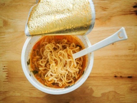 Cup-Types Only Need Hot Water and Are Easy to Eat Anywhere