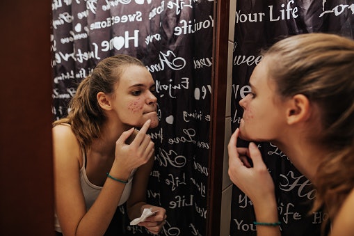 For Sensitive or Combination Skin, Choose Oils Like Rosemary or Camellia Seed Oil