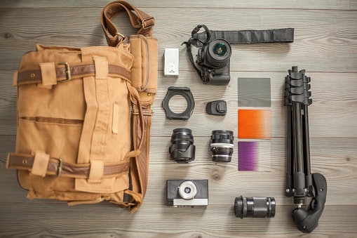 Shoulder Bags Give Room to Carry Additional Lenses
