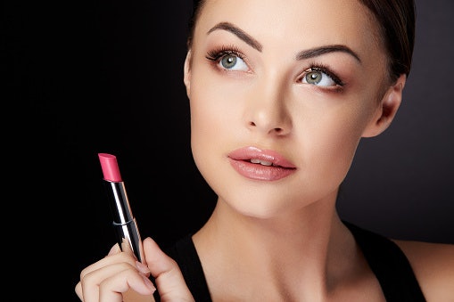 Look for Moisturising Formulas if You Have Dry Lips