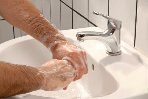 Foamy Face Washes Are Better Suited for Oily and Combination Skin