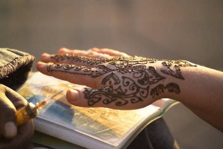 If You Want Finer Lines and Crimson-Toned Stain, Prefer Moroccan Henna Powder