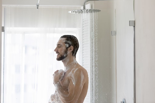 Natural Oils and Glycerin Are Best for Dry Skin