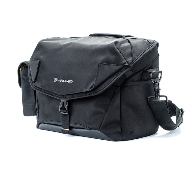 10 Best Camera Bags in India 2021 (Lowepro, Vanguard, and more) 3