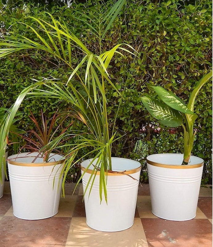 Round Metal Planter 1