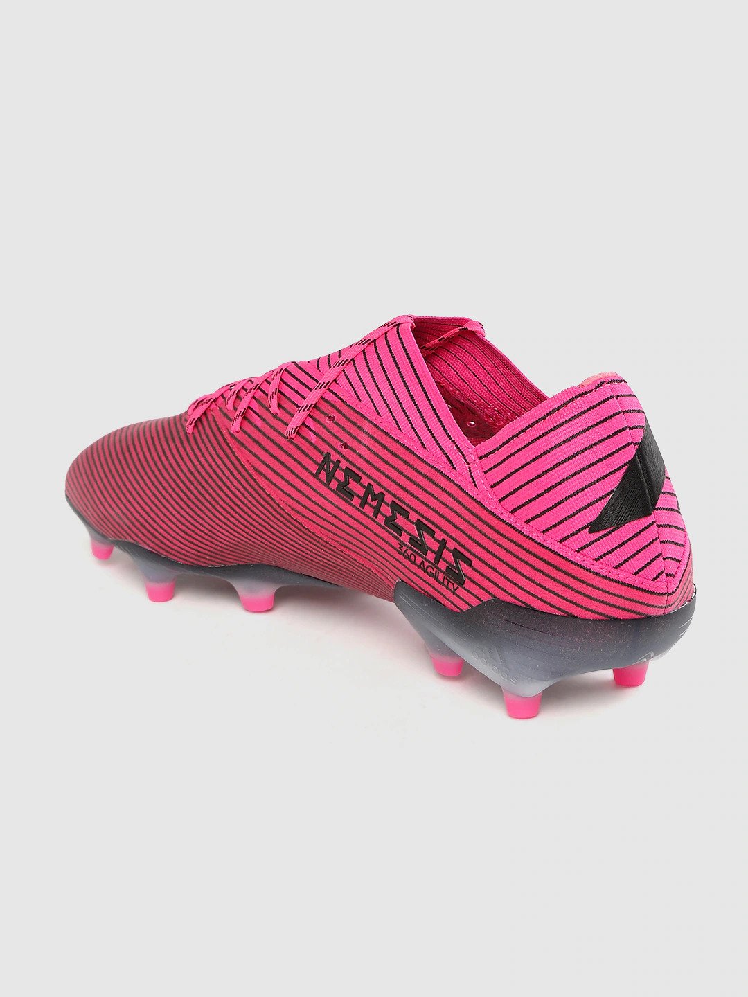 10 Best Football Shoes in India 2021 (Nike, Adidas, and more) 2