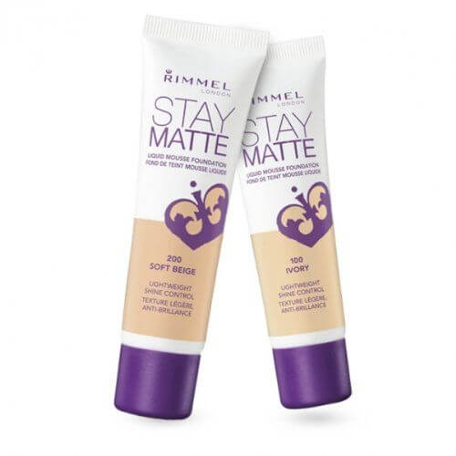 10 Best Foundations for Oily Skin in India 2021(Revlon, L’Oreal Paris and More) 4