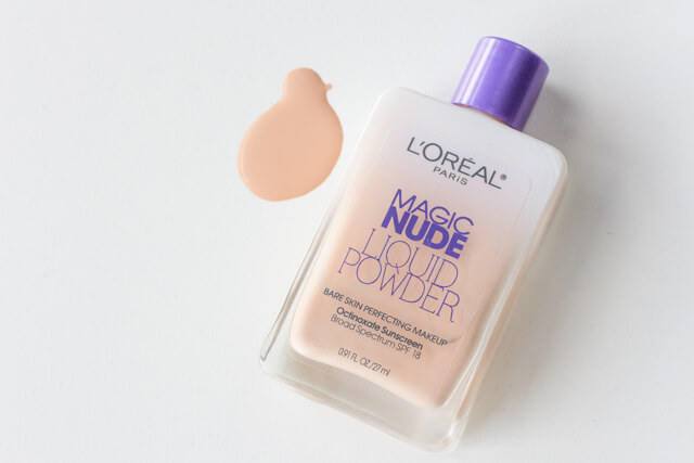 10 Best Foundations for Oily Skin in India 2021(Revlon, L’Oreal Paris and More) 3