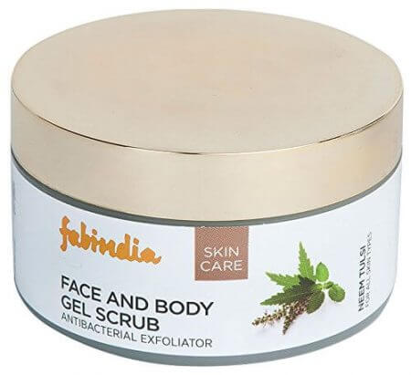 10 Best Body Scrubs in India 2021(The Body Shop, Forest Essentials and More) 2