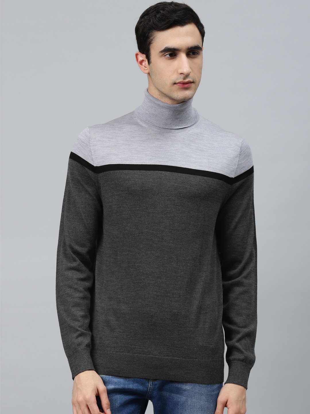 Men Grey Colourblocked Pullover Sweater 1