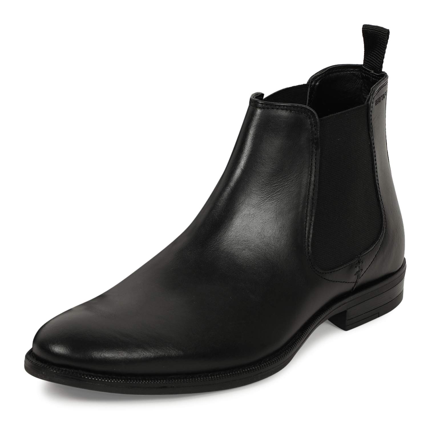 10 Best Men's Boots in India 2021 (Red Tape, Columbia, and more) 1